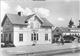 16. Järnvägsstationen och pressbyrån ca 1960